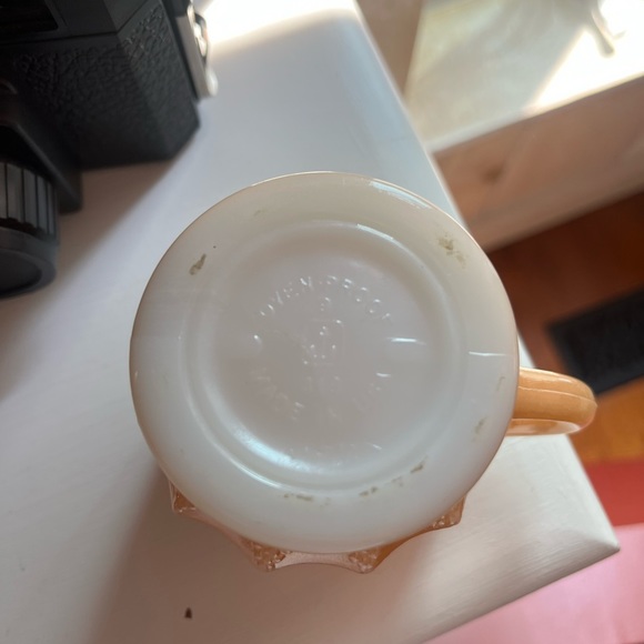 Vintage Shiny Fire King Style Mug - Picture 2 of 4